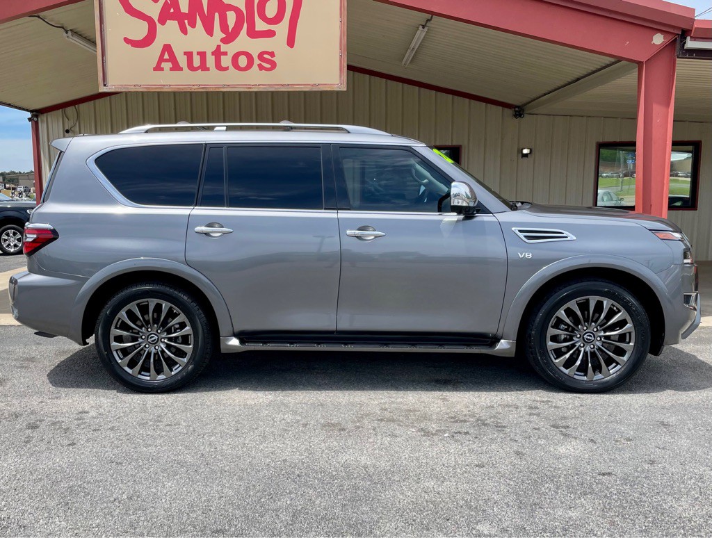 2021 Nissan Armada Image 4