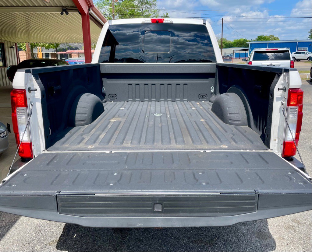 2017 Ford F-250 Image 7