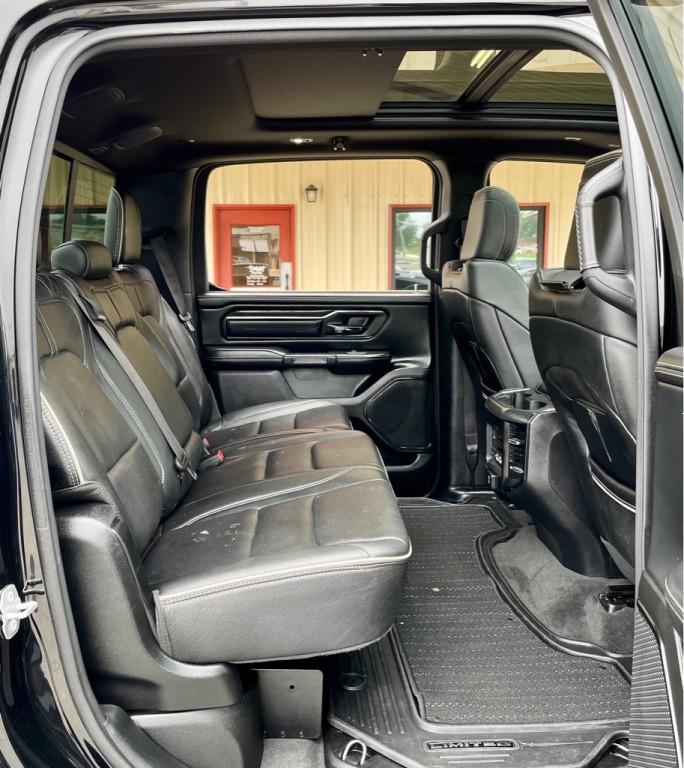 2022 RAM 1500 Image 24
