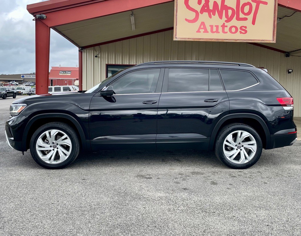 2022 Volkswagen Atlas Image 2