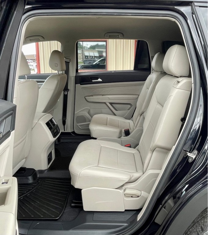 2022 Volkswagen Atlas Image 11