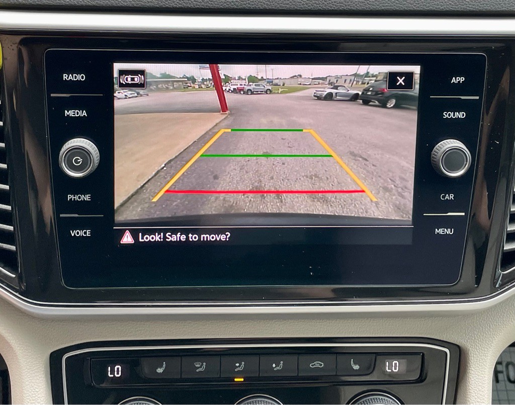 2022 Volkswagen Atlas Image 18