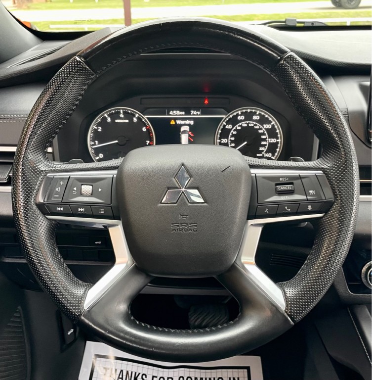 2022 Mitsubishi Outlander Image 14