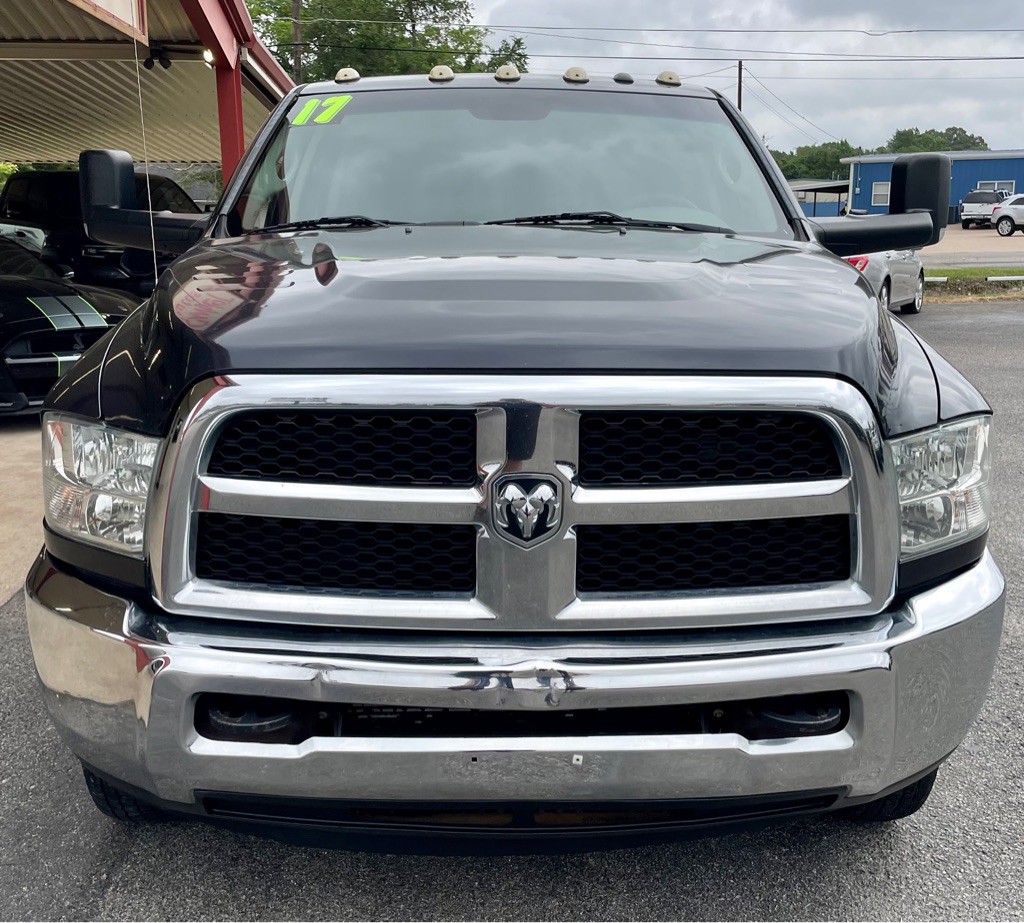 2017 RAM 3500 Image 5