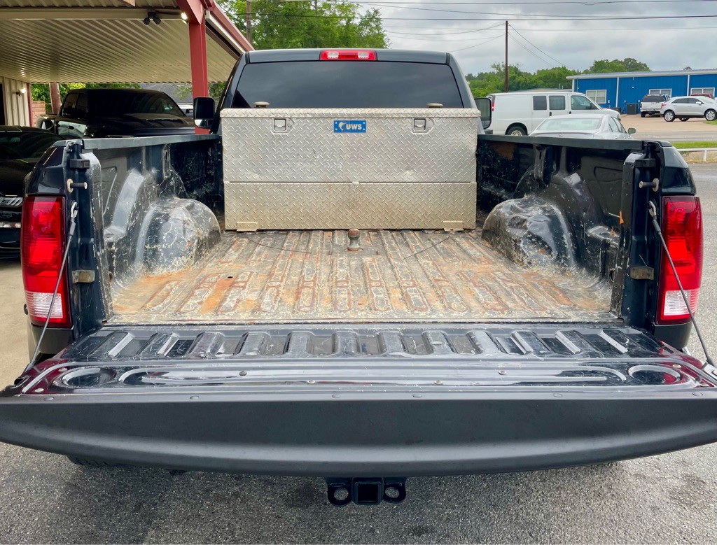 2017 RAM 3500 Image 7