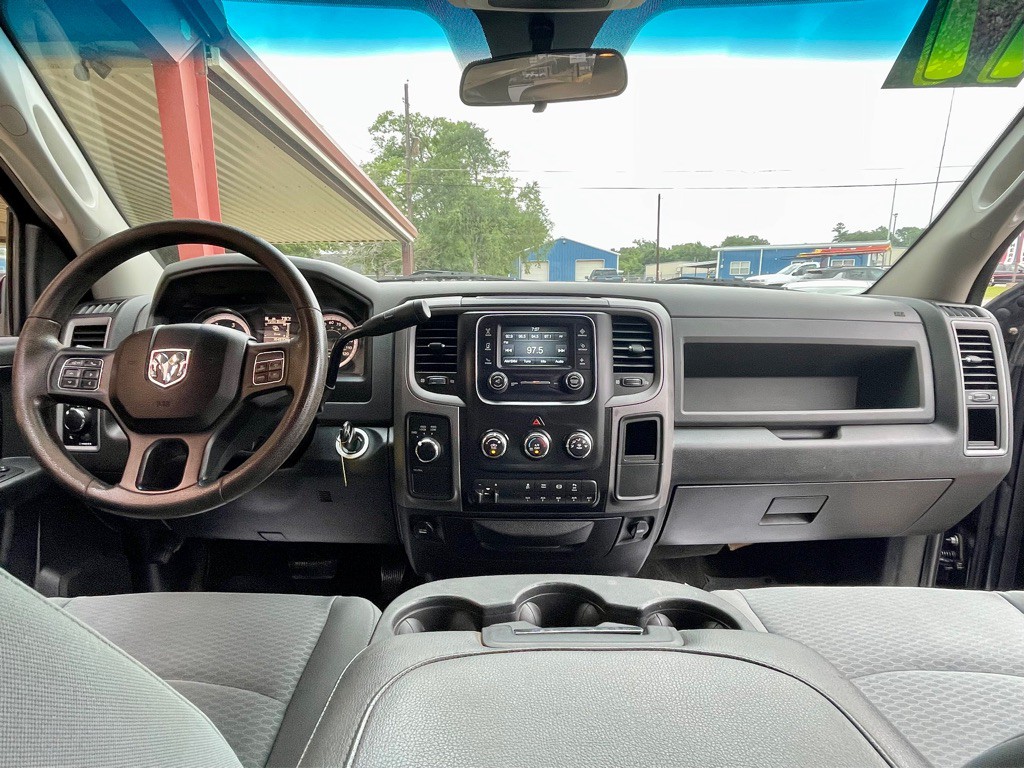 2017 RAM 3500 Image 8