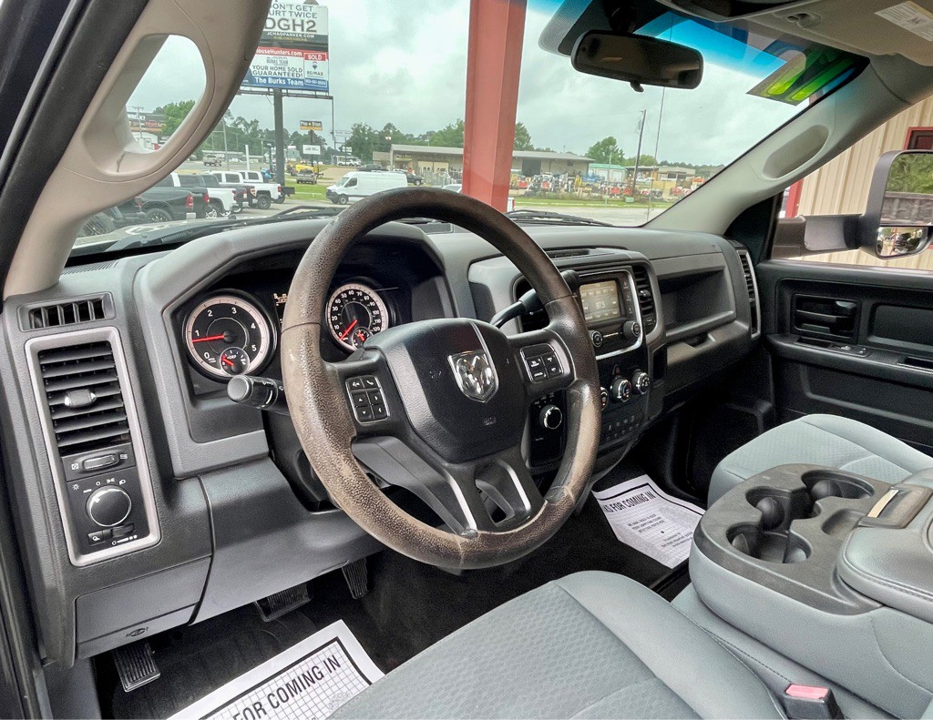 2017 RAM 3500 Image 9