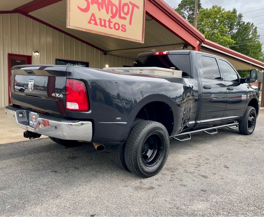 2017 RAM 3500 Image 16