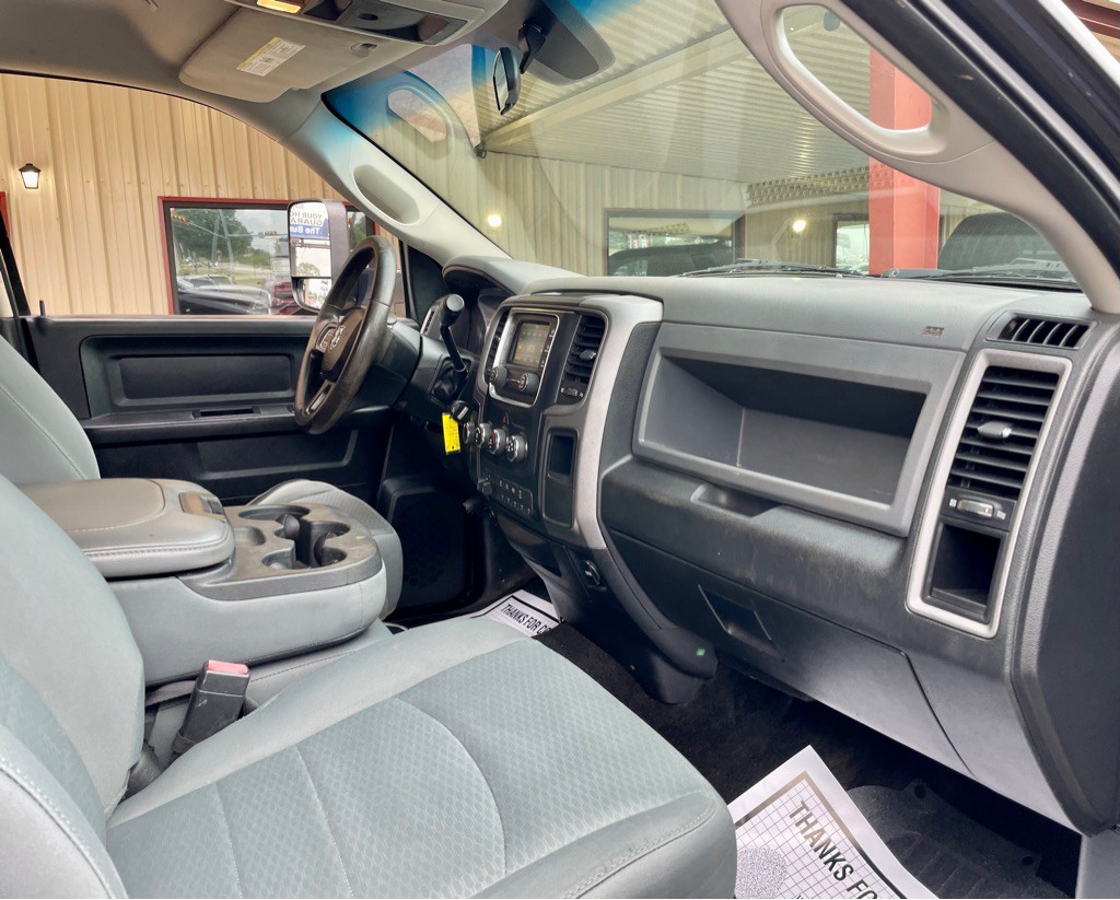 2017 RAM 3500 Image 17
