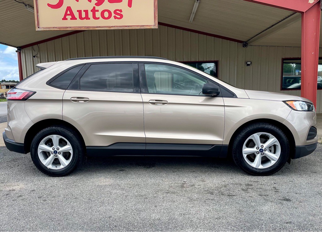 2020 Ford Edge Image 16