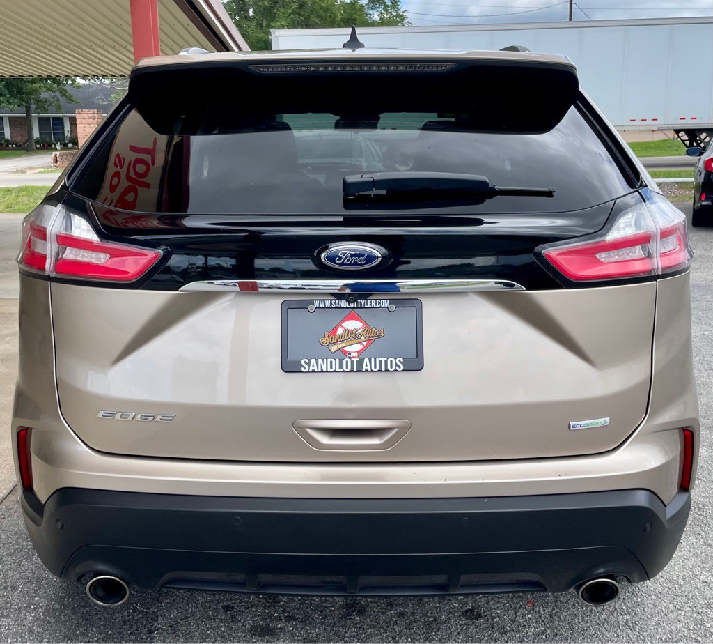 2020 Ford Edge Image 18
