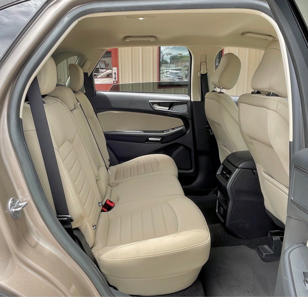 2020 Ford Edge Image 34