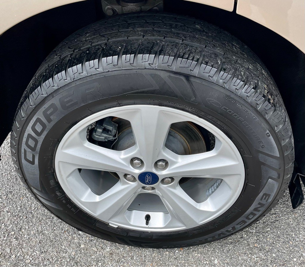2020 Ford Edge Image 35