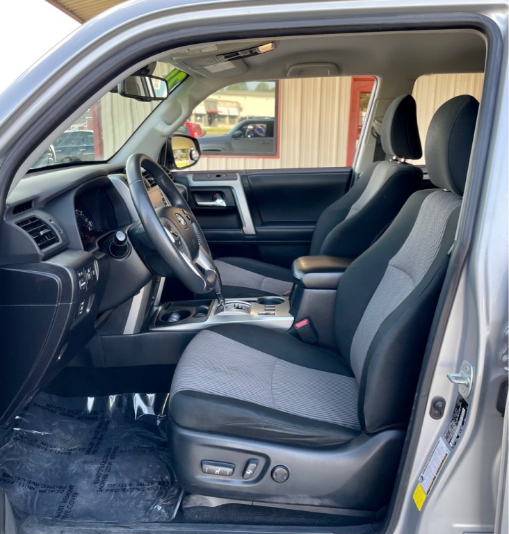 2021 Toyota 4Runner Image 10