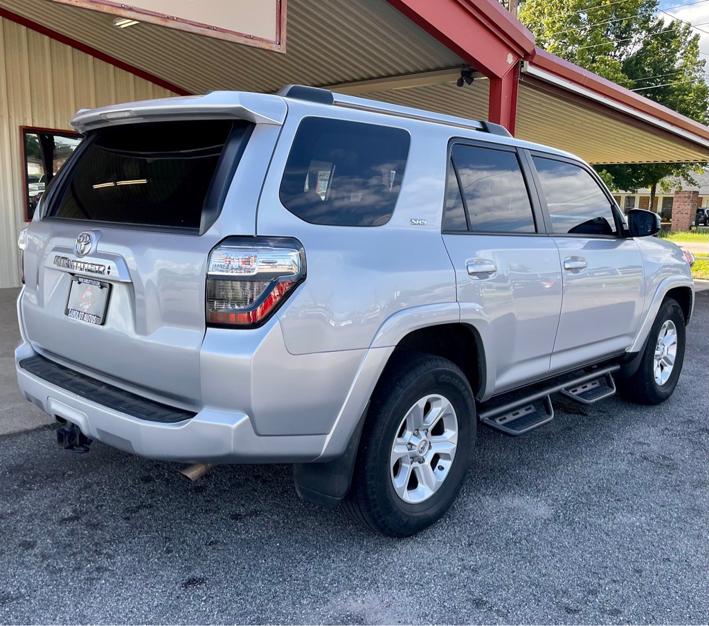 2021 Toyota 4Runner Image 23