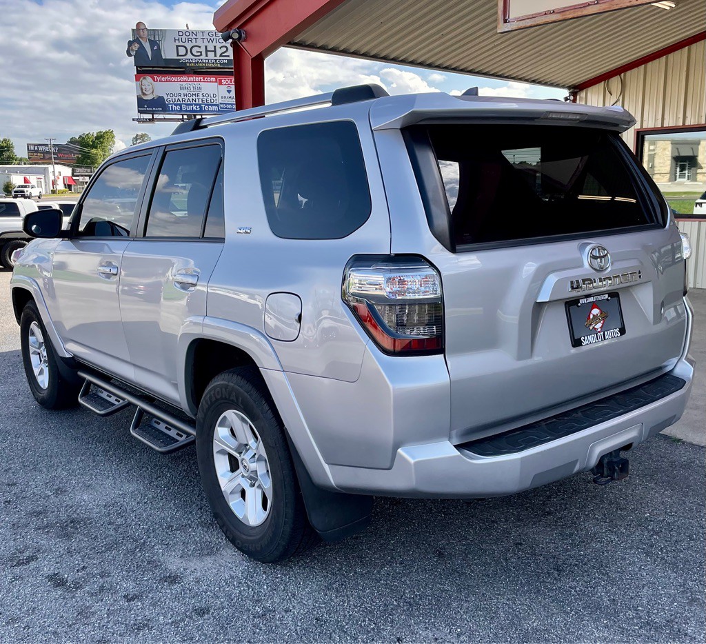 2021 Toyota 4Runner Image 24
