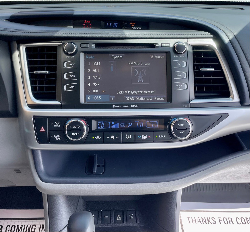2018 Toyota Highlander Image 12