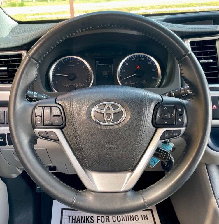 2018 Toyota Highlander Image 13
