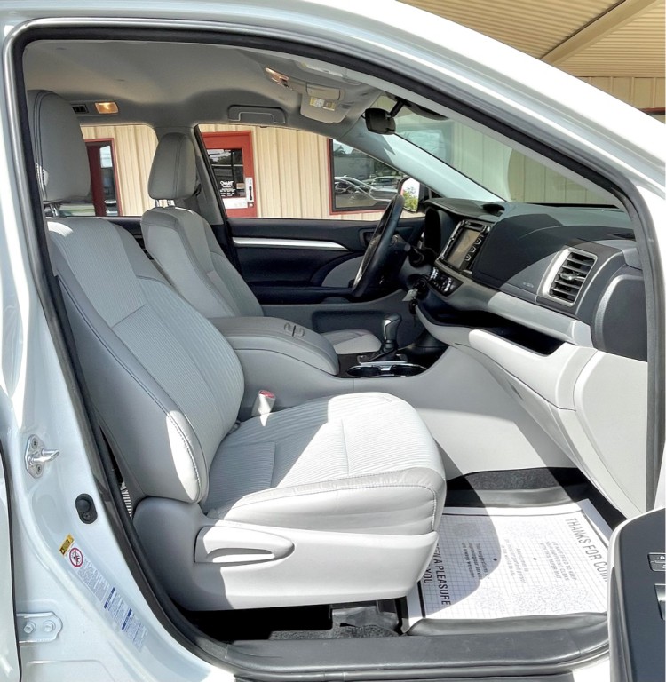 2018 Toyota Highlander Image 21