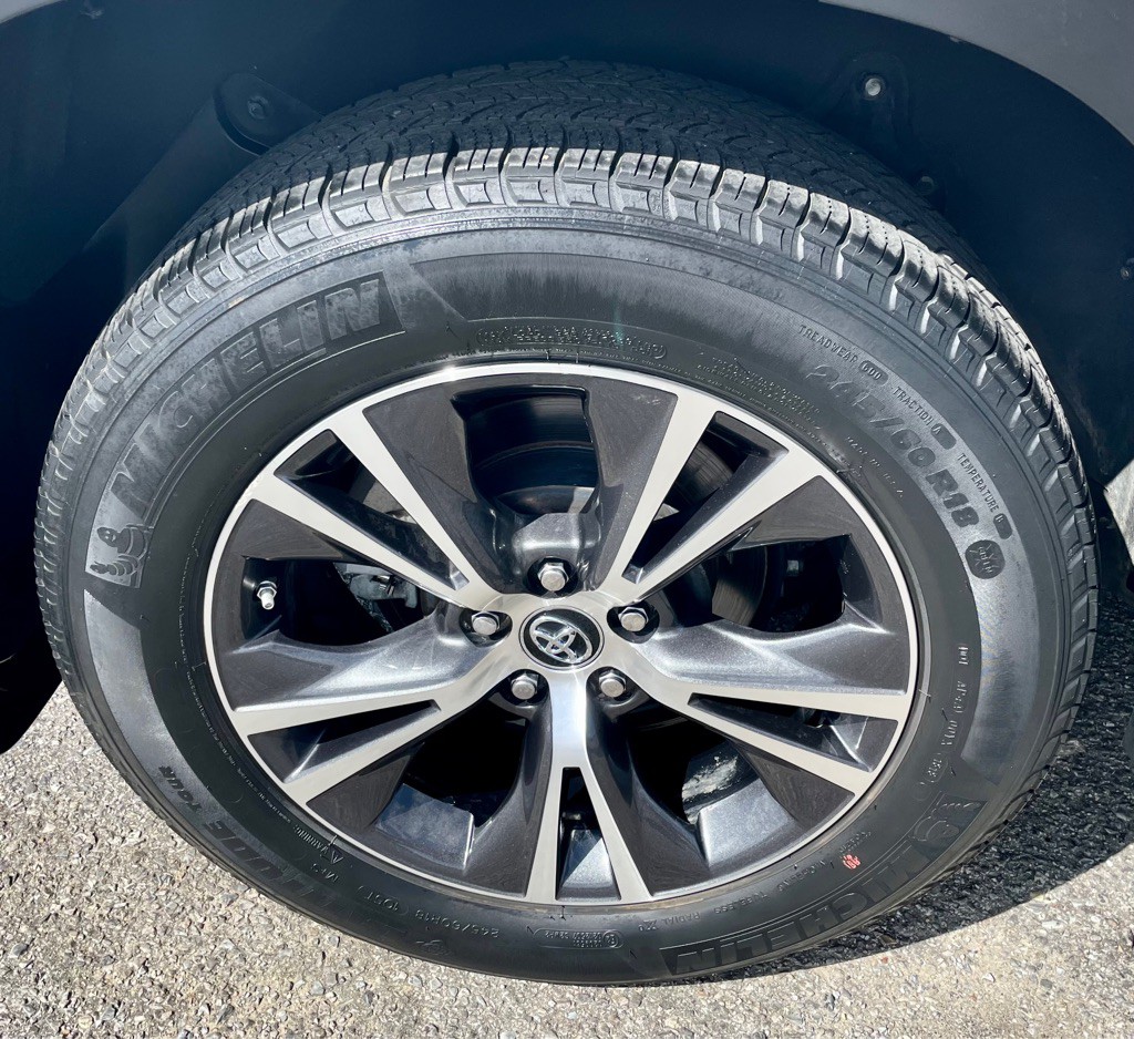2018 Toyota Highlander Image 24