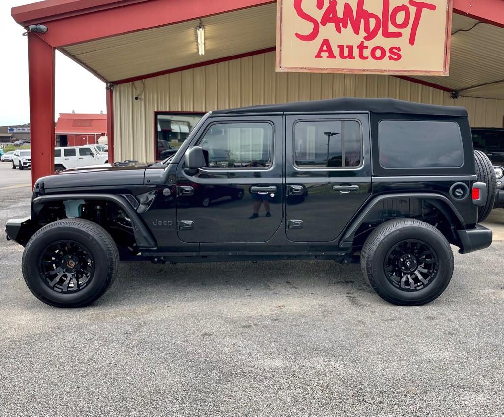 2023 Jeep Wrangler Image 2