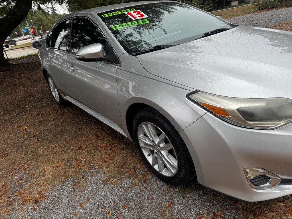 2013 Toyota Avalon Image 2