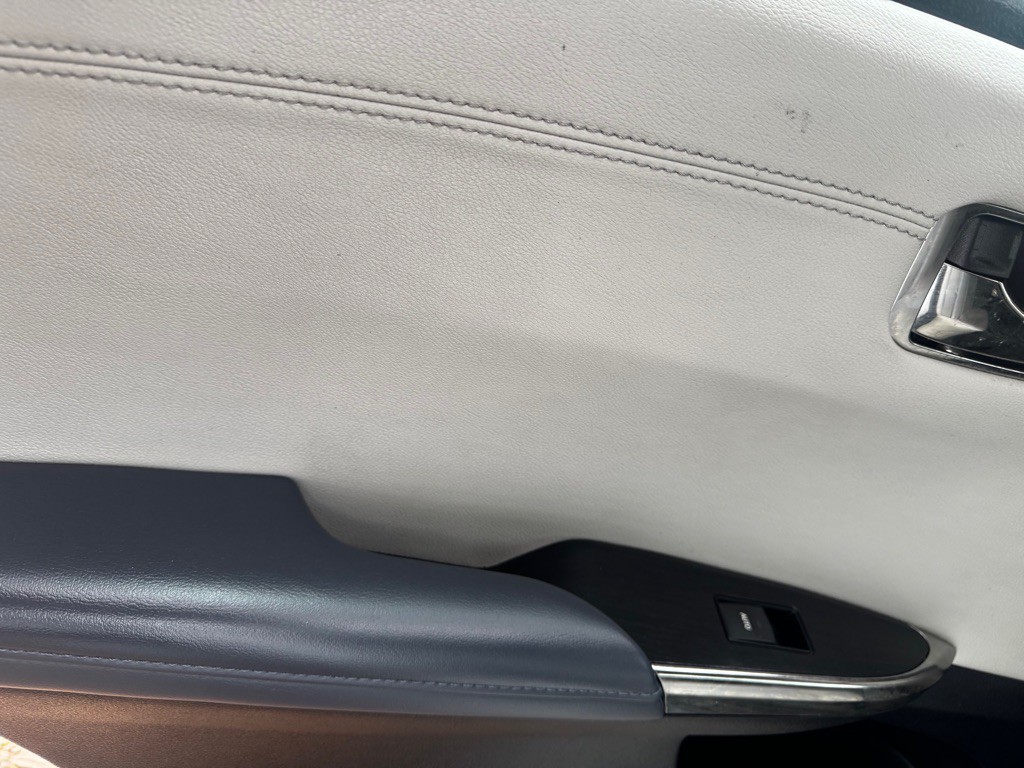 2013 Toyota Avalon Image 10