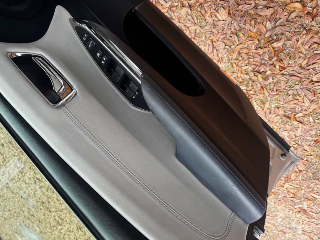 2013 Toyota Avalon Image 13