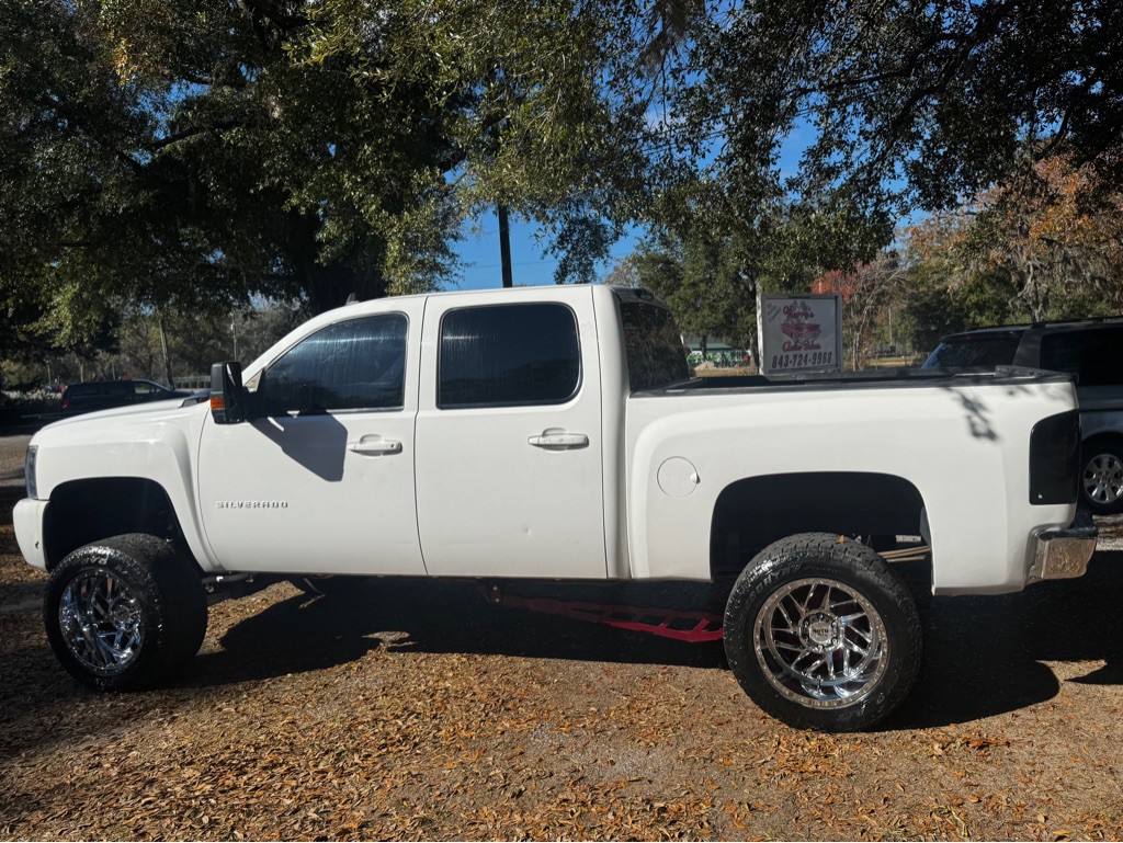 2010 Chevrolet Silverado 1500 Image 3