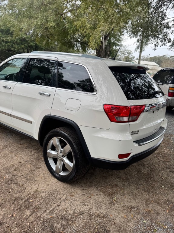 2011 Jeep Grand Cherokee Image 6