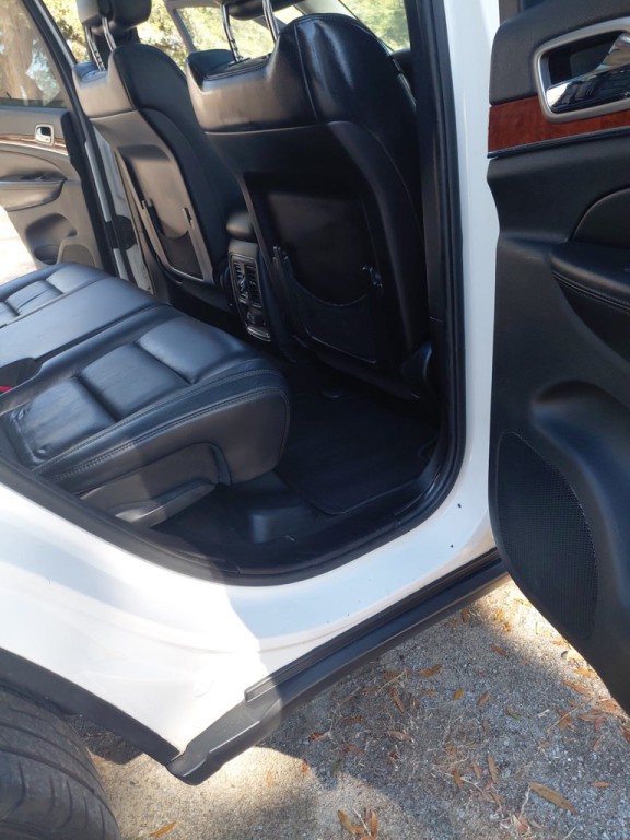 2011 Jeep Grand Cherokee Image 11