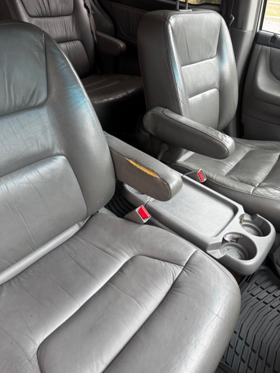 2004 Honda Odyssey Image 8