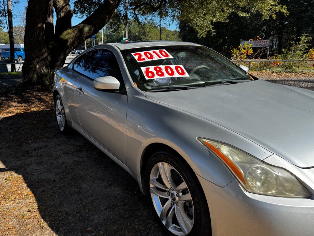 2010 INFINITI G37 Image 1