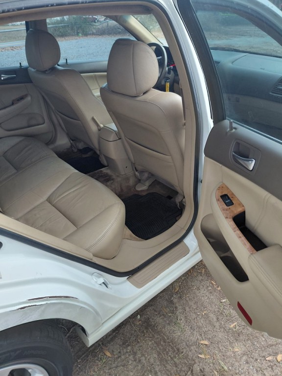 2004 Honda Accord Image 5