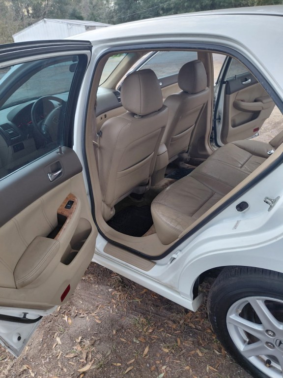 2004 Honda Accord Image 7