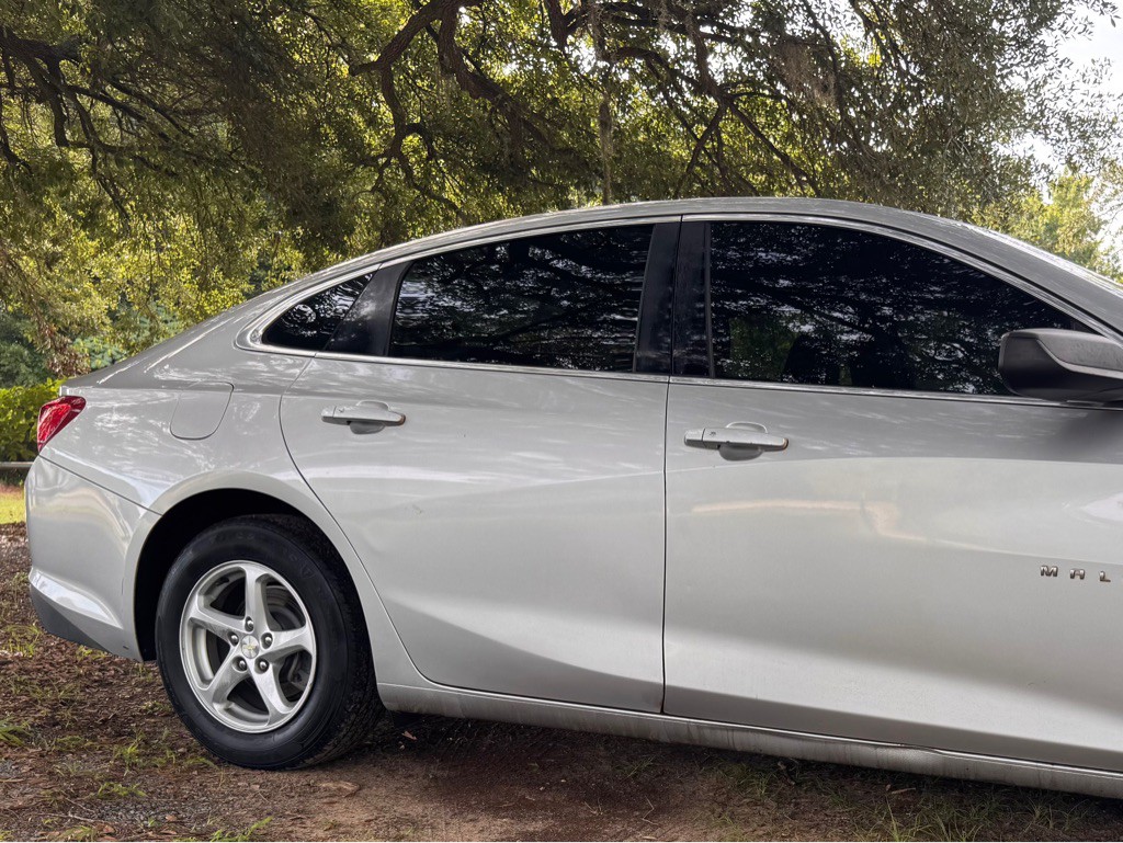 2017 Chevrolet Malibu Image 7