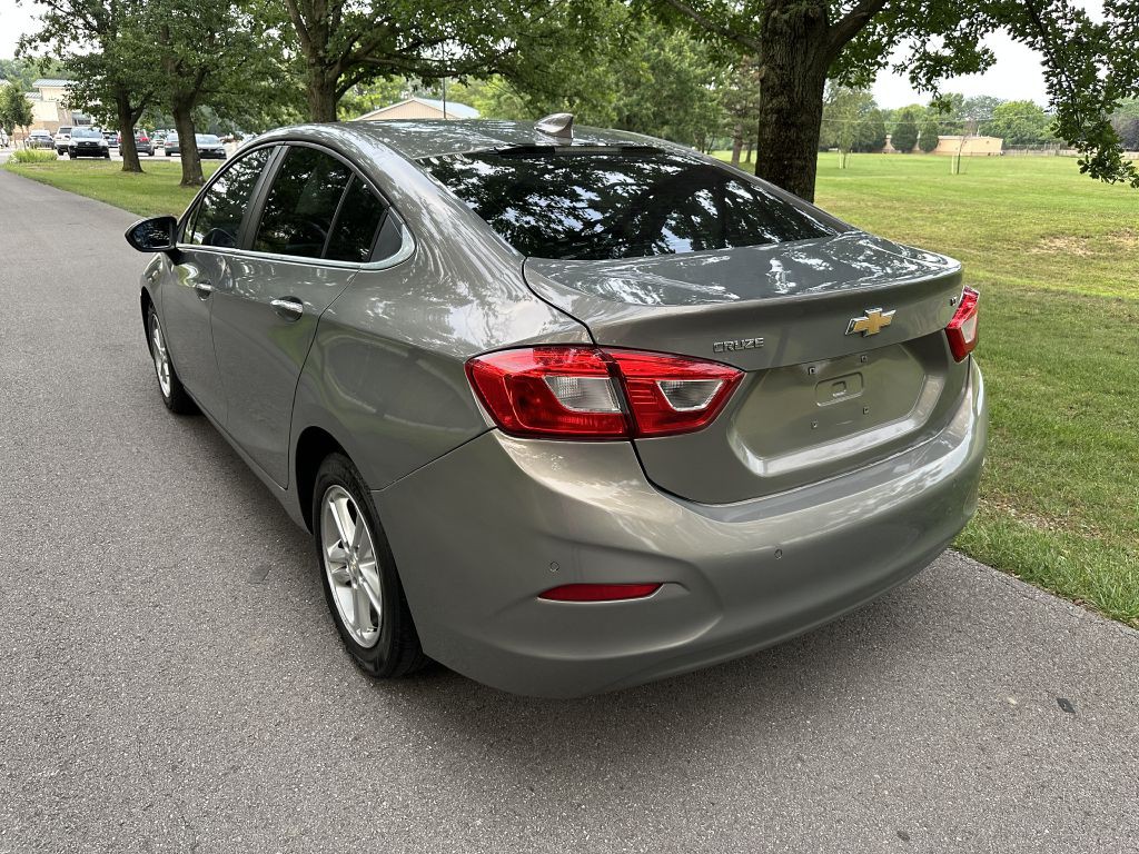 2017 Chevrolet Cruze Image 6