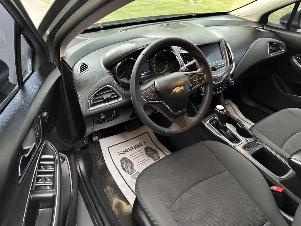 2017 Chevrolet Cruze Image 8
