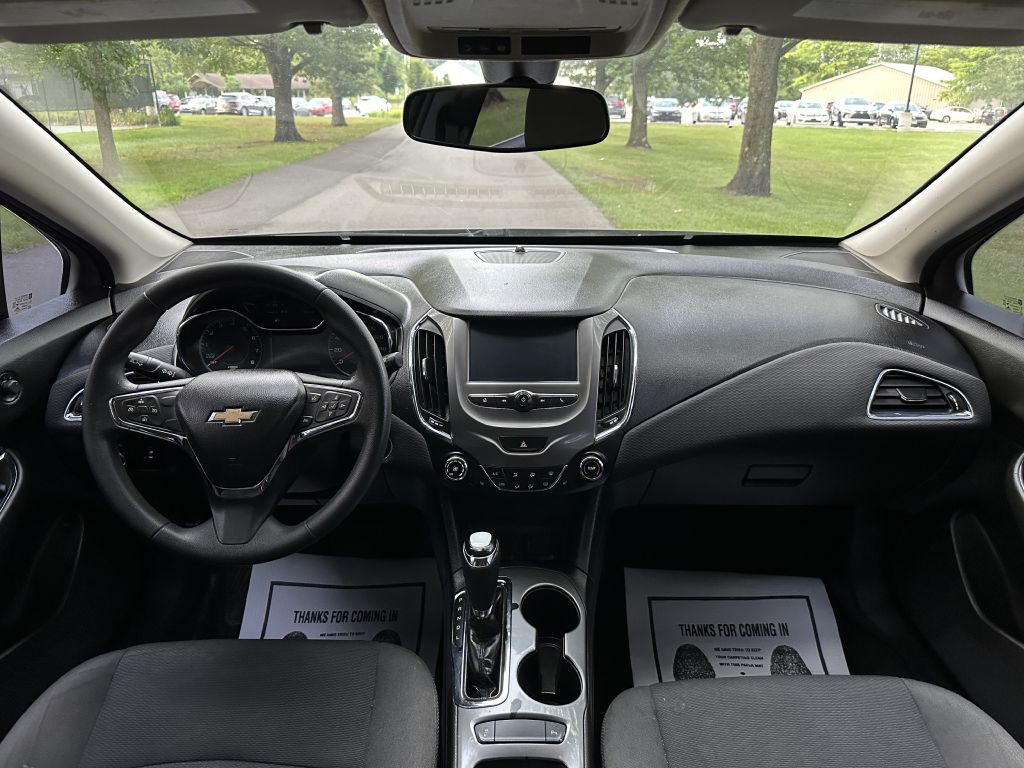 2017 Chevrolet Cruze Image 9
