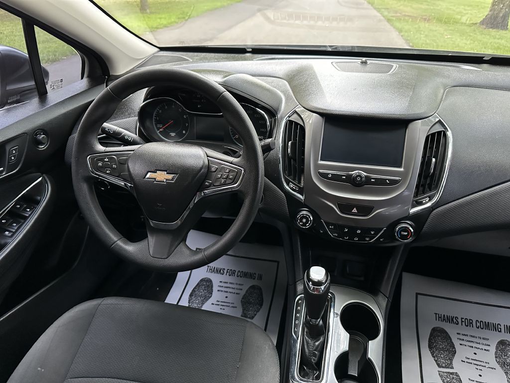 2017 Chevrolet Cruze Image 10