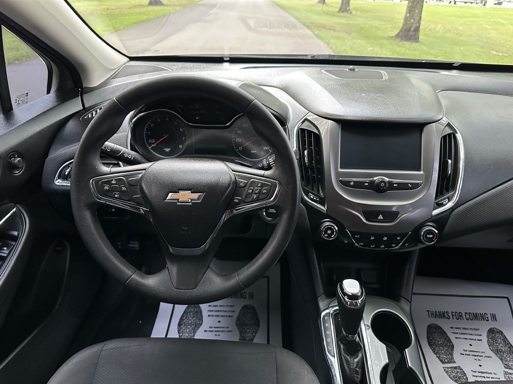 2017 Chevrolet Cruze Image 11
