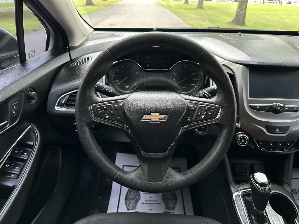 2017 Chevrolet Cruze Image 12