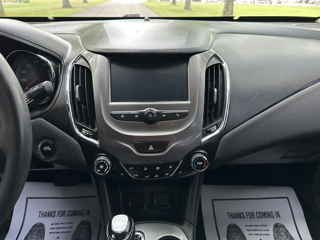 2017 Chevrolet Cruze Image 13