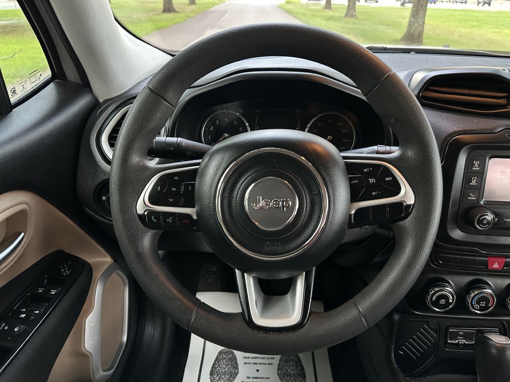 2015 Jeep Renegade Image 12