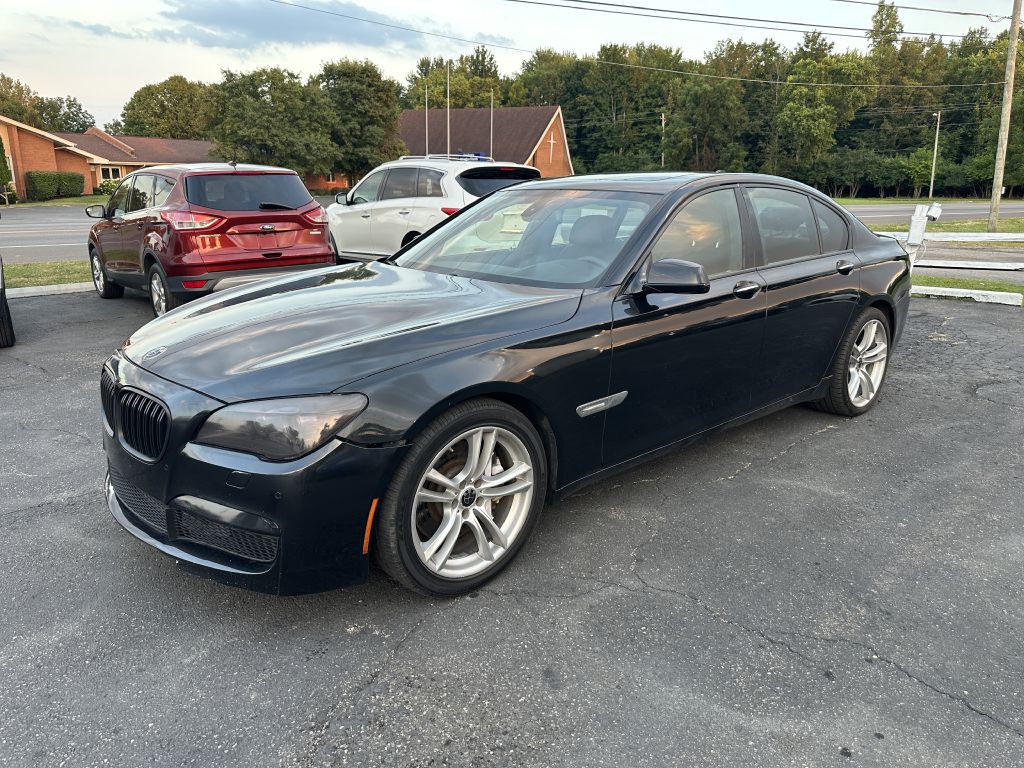 2011 BMW 7 Series Image 1