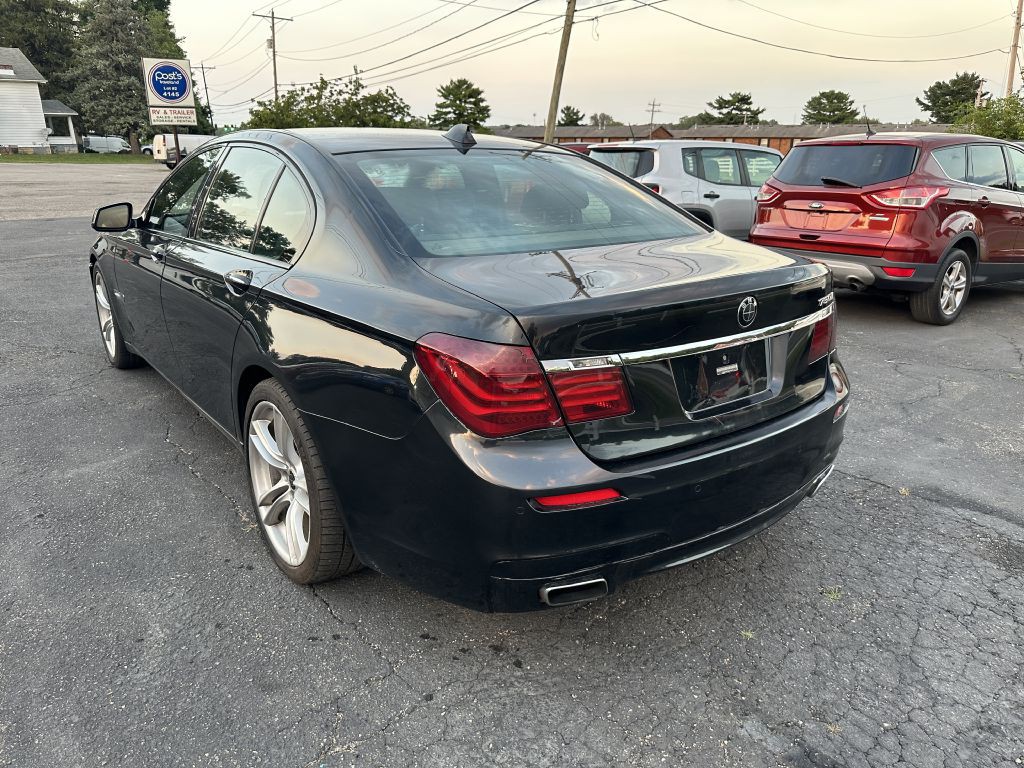 2011 BMW 7 Series Image 4