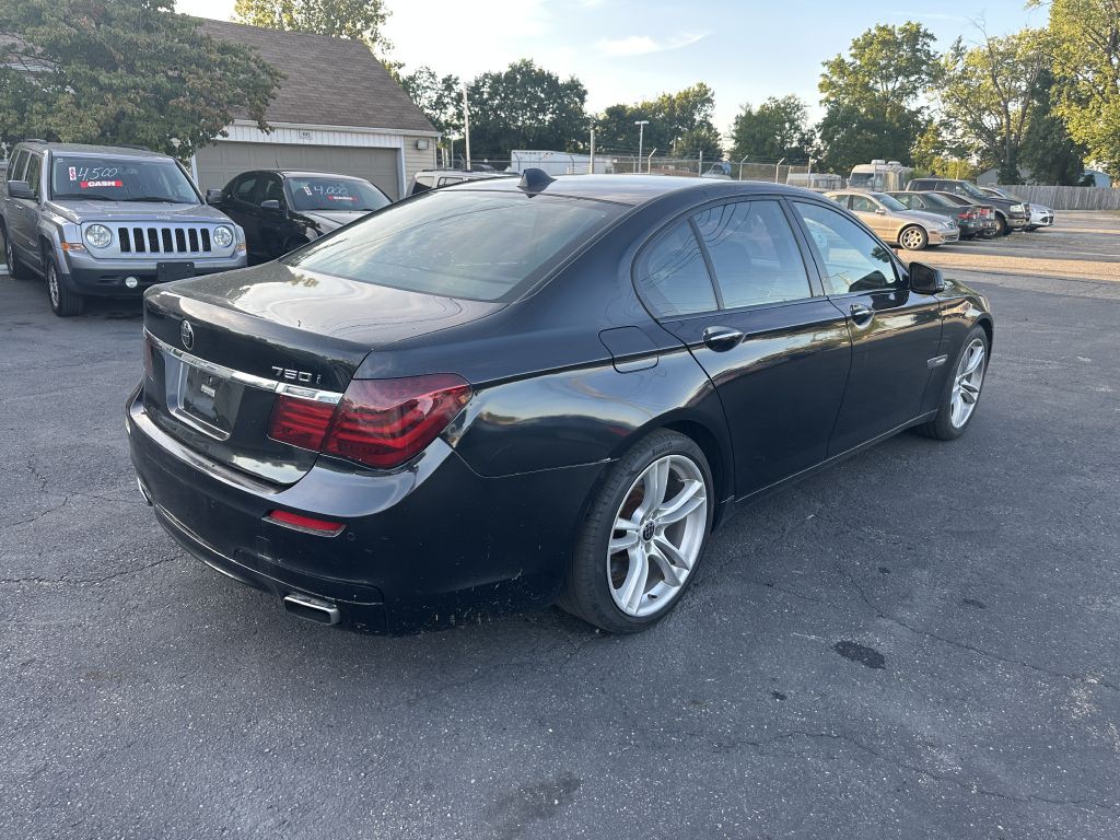 2011 BMW 7 Series Image 5