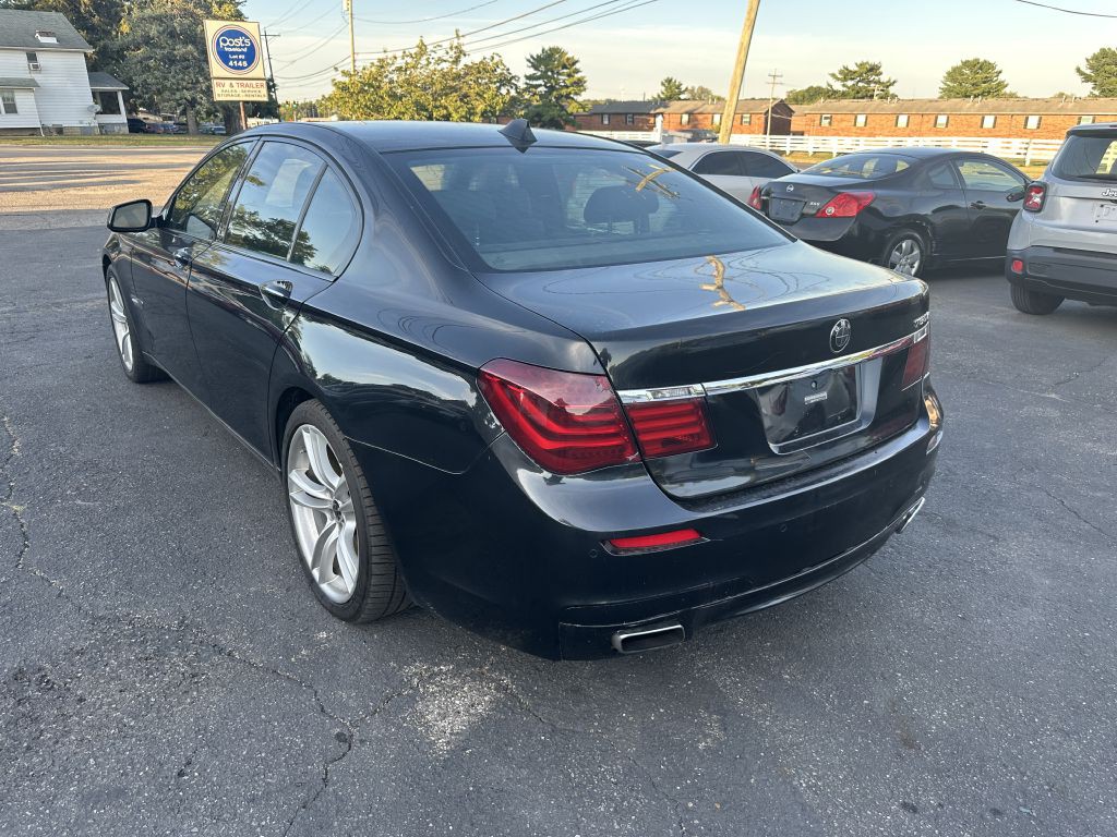 2011 BMW 7 Series Image 6