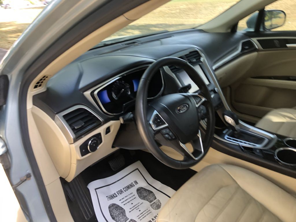 2013 Ford Fusion Image 12