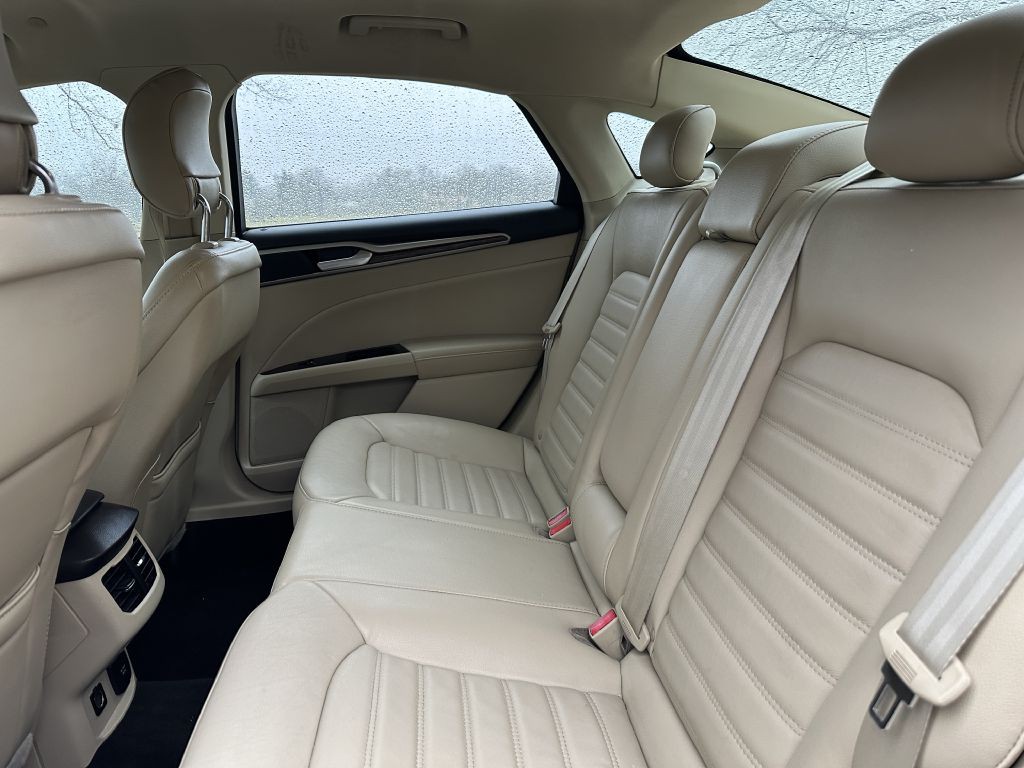 2013 Ford Fusion Image 8